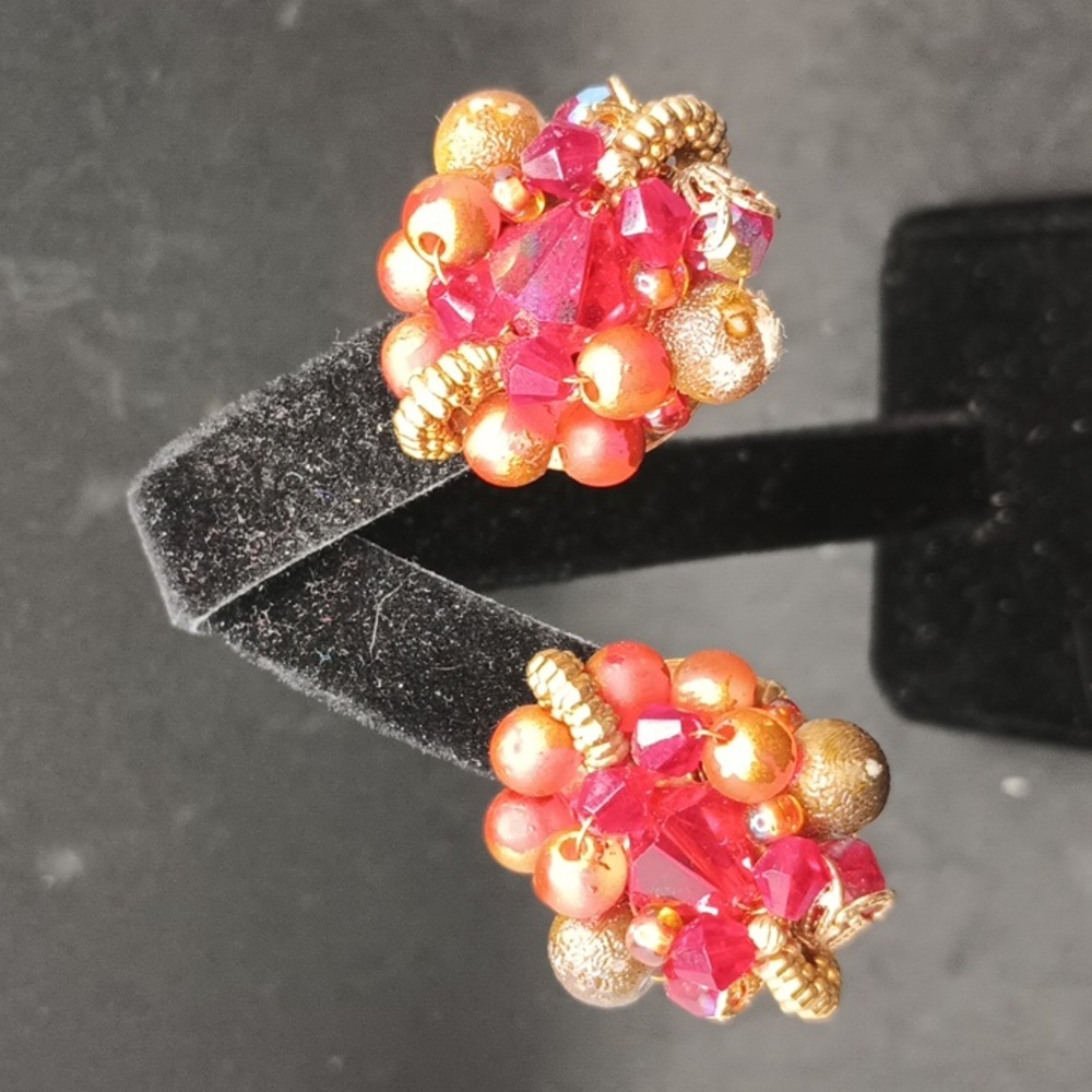 Vintage Red And Brown Beaded Clip On Earrings